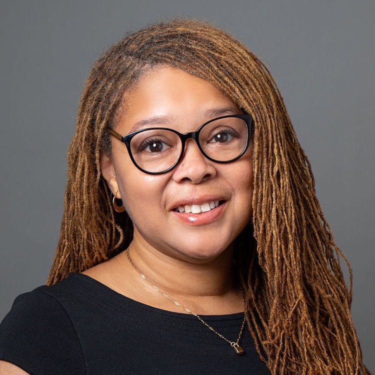 Candricka Sutton headshot